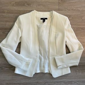 H&M white women’s blazer